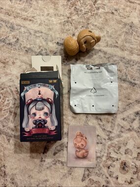 New - Pop Mart ‘Tiny Tiny’ Prologue figurine